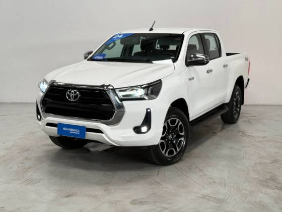 TOYOTA HILUX 2.8 D-4D TURBO DIESEL CD SRV 4X4 AUTOMÁTICO